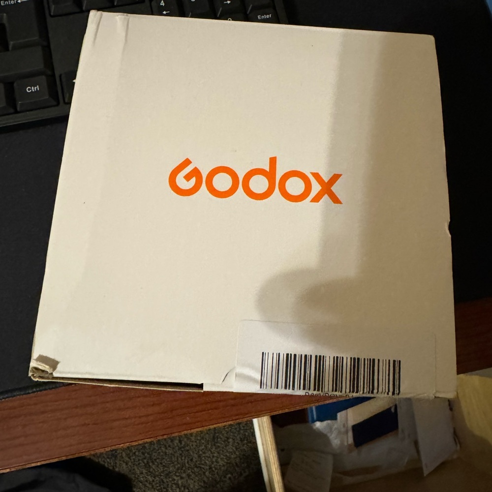 Godox flash diffuser comes with adapters never been used